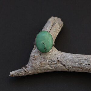 Sterling Silver and green Turquoise Oval Ring Sz 7